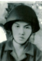 Nguyễn Đức Minh tìm mộ liệt sĩ Trần Xây Rắn mất năm 1949