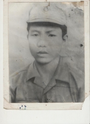 Tìm mộ liêt sĩ