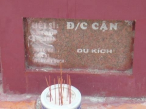 Tìm thân nhân liệt sĩ Cận