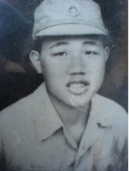 Đặng Thanh Sơn tìm mộ liệt sĩ Đặng Huy Gia