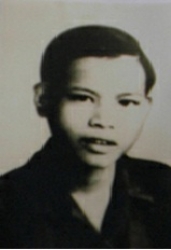 Nguyễn Đức Phong tìm mộ liệt sĩ Nguyễn Văn Bình mất năm 1971 