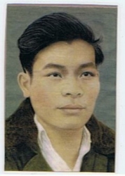 Trần Thu Hương tìm mộ liệt sĩ Trần Quang Sỹ