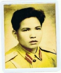 Hoàng Văn Thảo tìm mộ liệt sĩ Lương Văn Ươi